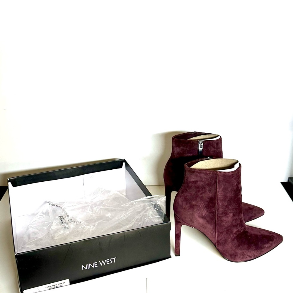 Nine West Women's Tennon Ankle Boot Dark Red Suede - WORN TWICE
